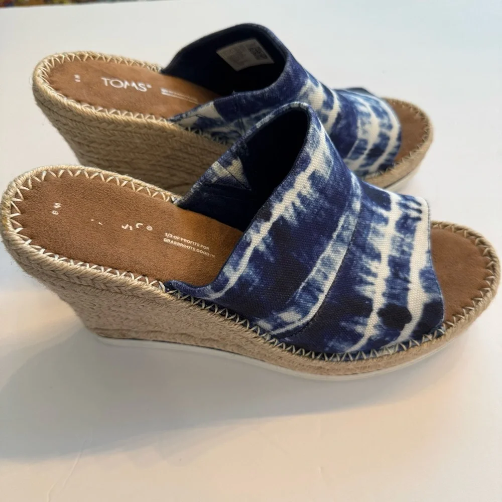 Toms summer wedge